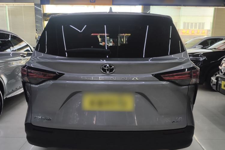 Used Toyota SIENNA 2024 2.5L Hybrid Comfort Edition Rear