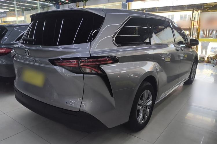 Used Toyota SIENNA 2024 2.5L Hybrid Comfort Edition Rear Right 45 Deg