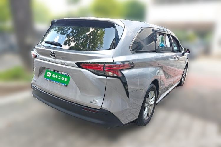 Used Toyota SIENNA 2024 2.5L Hybrid Comfort Edition Rear Right 45 Deg