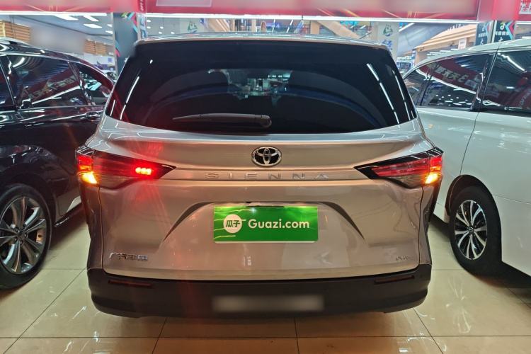 Used Toyota SIENNA 2024 2.5L Hybrid Comfort Edition Rear