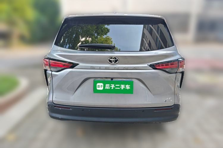 Used Toyota SIENNA 2024 2.5L Hybrid Comfort Edition Rear