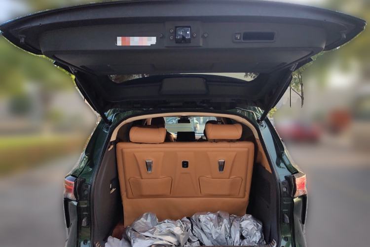 Used Toyota SIENNA 2024 2.5L Hybrid Four-Wheel Drive Prestige Edition Trunk