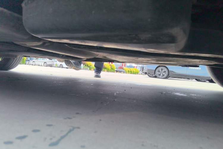 Used Toyota SIENNA 2024 2.5L Hybrid Luxury Edition Chassis Rear Left