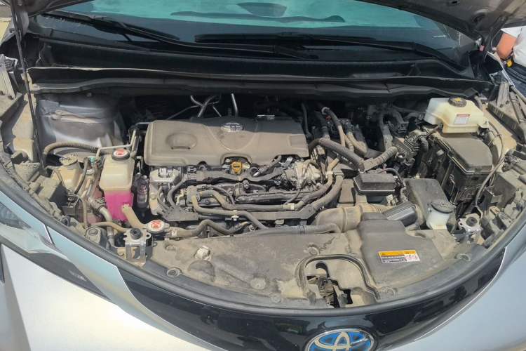 Used Toyota SIENNA 2024 2.5L Hybrid Luxury Edition Engine Bay