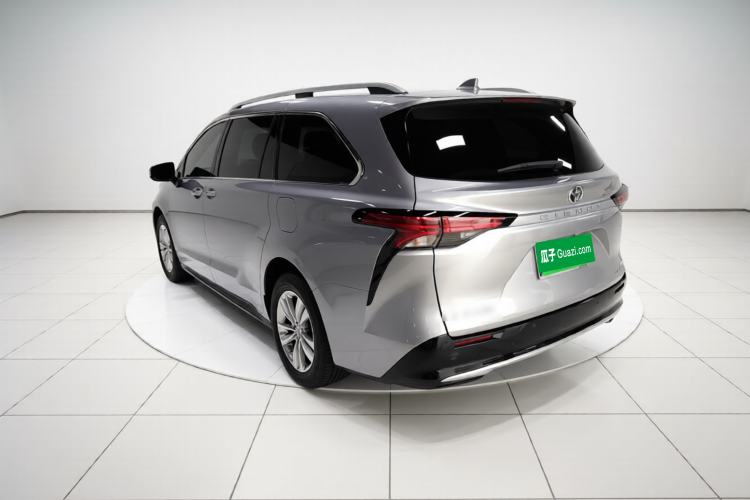Used Toyota SIENNA 2024 2.5L Hybrid Four-Wheel Drive Prestige Edition Exterior 2