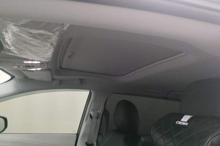 Used Toyota SIENNA 2024 2.5L Hybrid Comfort Edition Headliner