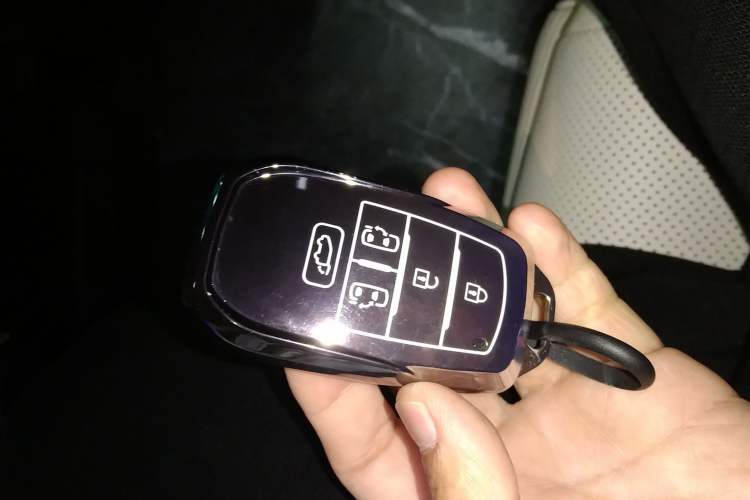 Used Toyota SIENNA 2024 2.5L Hybrid Four-Wheel Drive Prestige Edition Interior 1