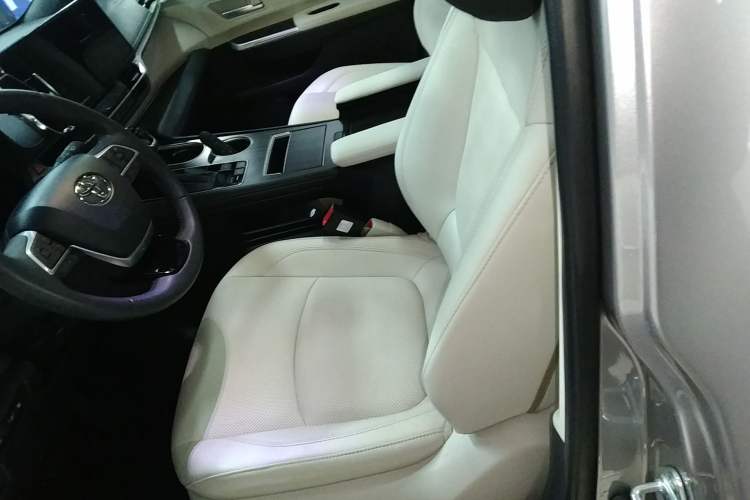 Used Toyota SIENNA 2024 2.5L Hybrid Four-Wheel Drive Prestige Edition Left Front Seat