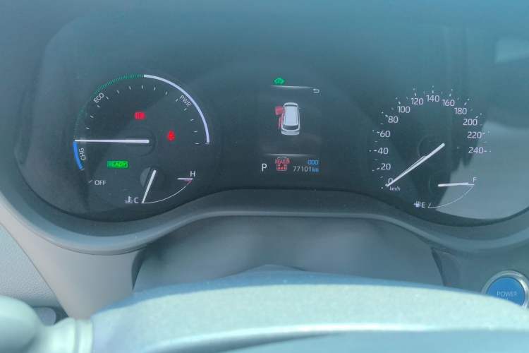 Used Toyota SIENNA 2024 2.5L Hybrid Luxury Edition Odometer Close Up