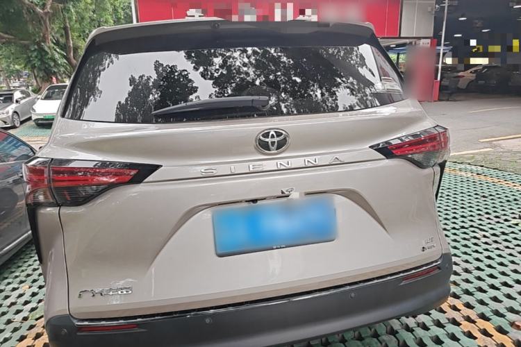 Used Toyota SIENNA 2024 2.5L Hybrid Comfort Edition Rear