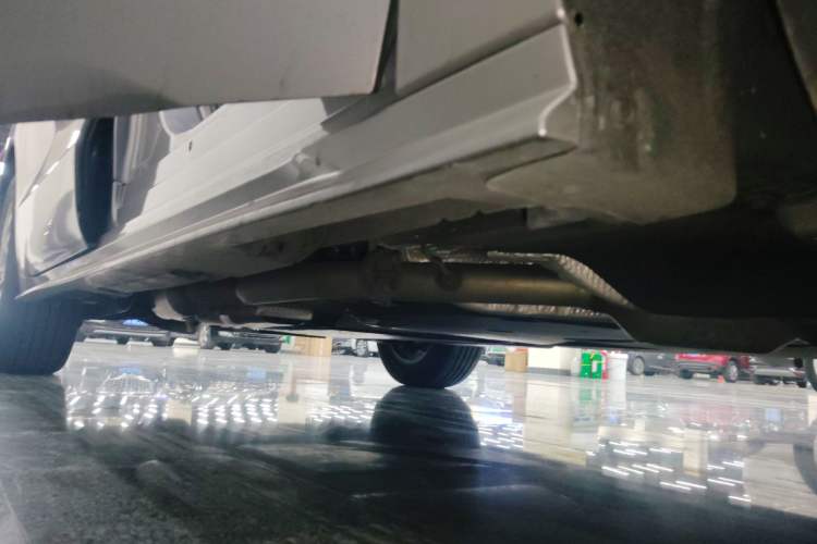 Used Toyota SIENNA 2024 2.5L Hybrid Comfort Edition Right Side Sill