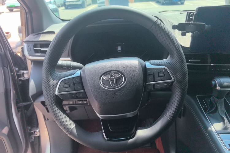 Used Toyota SIENNA 2024 2.5L Hybrid Luxury Edition Steering Wheel