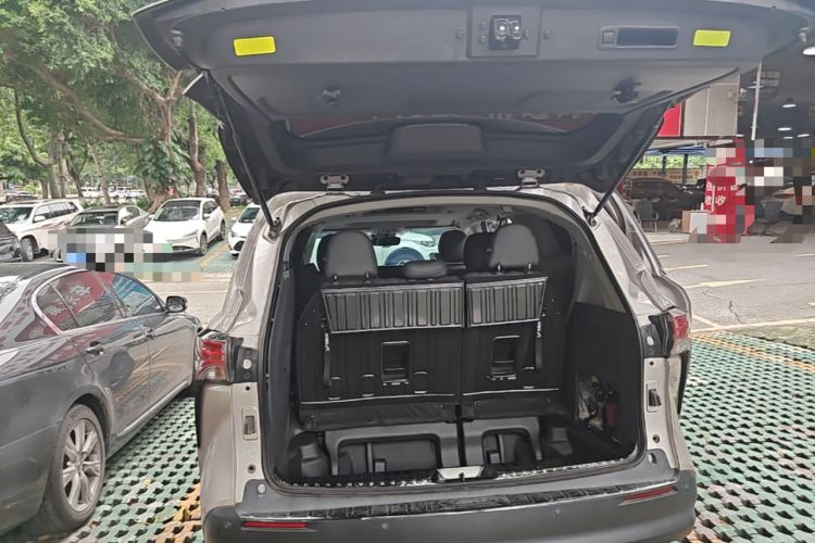 Used Toyota SIENNA 2024 2.5L Hybrid Comfort Edition Trunk