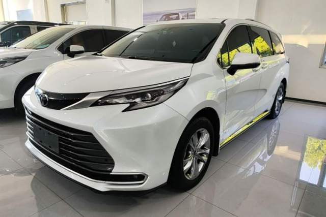 Used Toyota SIENNA 2024 2.5L Hybrid Four-Wheel Drive Luxury Edition