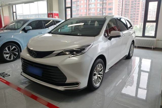 Used Toyota SIENNA 2024 2.5L Hybrid Four-Wheel Drive Prestige Edition