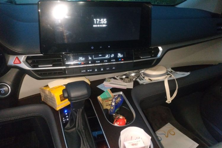 Used Toyota SIENNA 2024 2.5L Hybrid Comfort Edition Audio And AC Panel