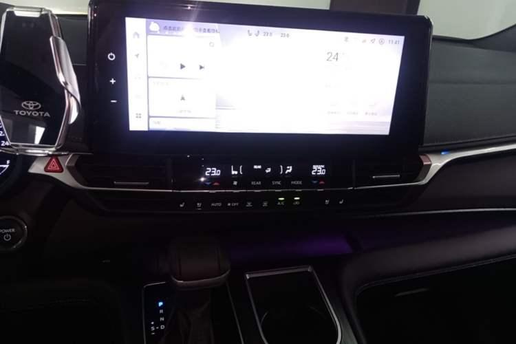 Used Toyota SIENNA 2024 2.5L Hybrid Prestige Deluxe Edition Audio And AC Panel
