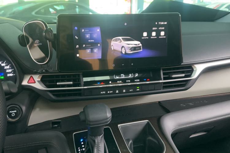 Used Toyota SIENNA 2024 2.5L Hybrid Comfort Edition Audio And AC Panel
