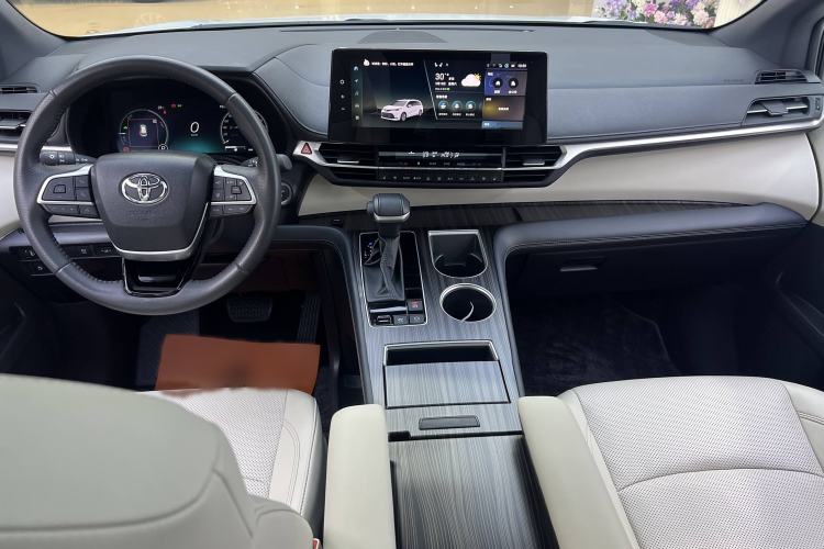 Used Toyota SIENNA 2024 2.5L Hybrid Ultimate Edition Audio And AC Panel