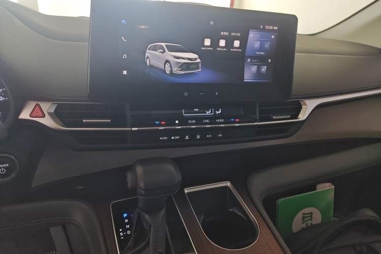 Used Toyota SIENNA 2024 2.5L Hybrid Comfort Edition Audio And AC Panel