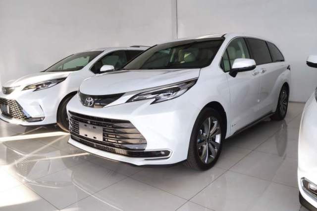 Used Toyota SIENNA 2024 2.5L Hybrid Prestige Deluxe Edition