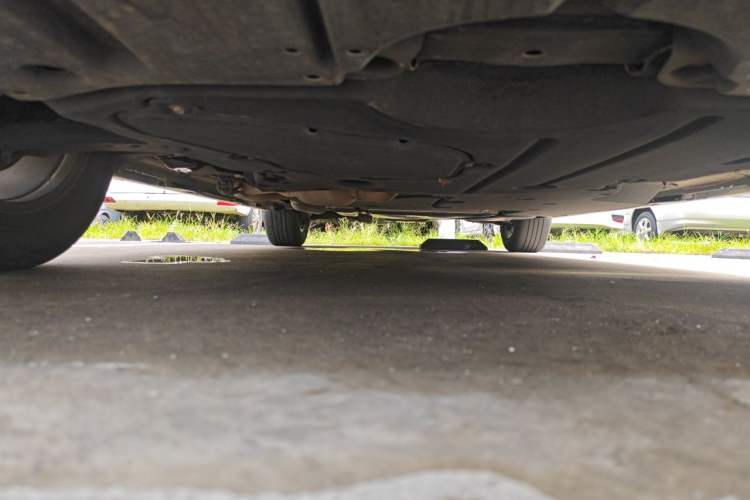 Used Toyota SIENNA 2024 2.5L Hybrid Comfort Edition Chassis Front