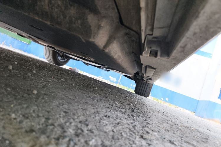 Used Toyota SIENNA 2024 2.5L Hybrid Comfort Edition Chassis Front Left