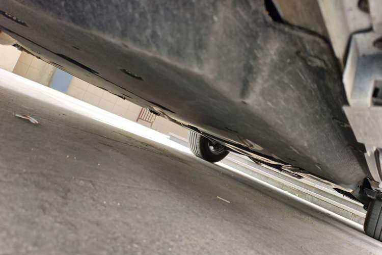 Used Toyota SIENNA 2024 2.5L Hybrid Comfort Edition Chassis Front Left