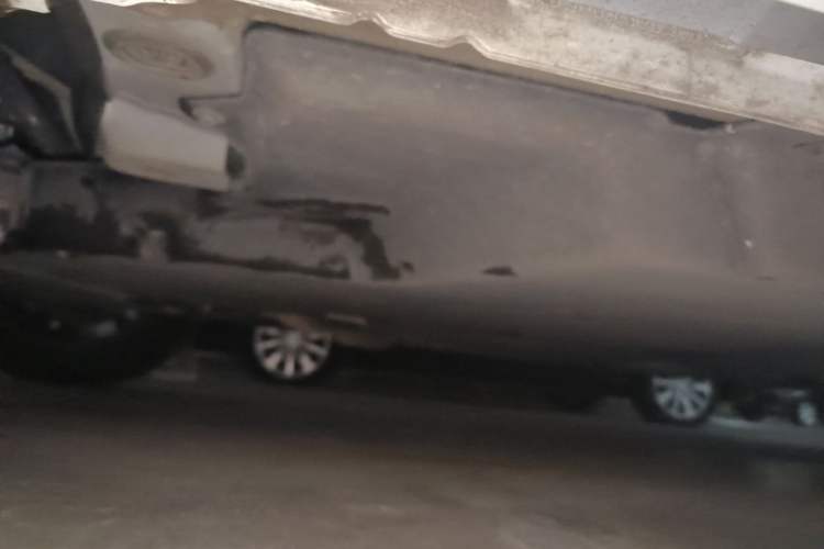 Used Toyota SIENNA 2024 2.5L Hybrid Comfort Edition Chassis Front Left