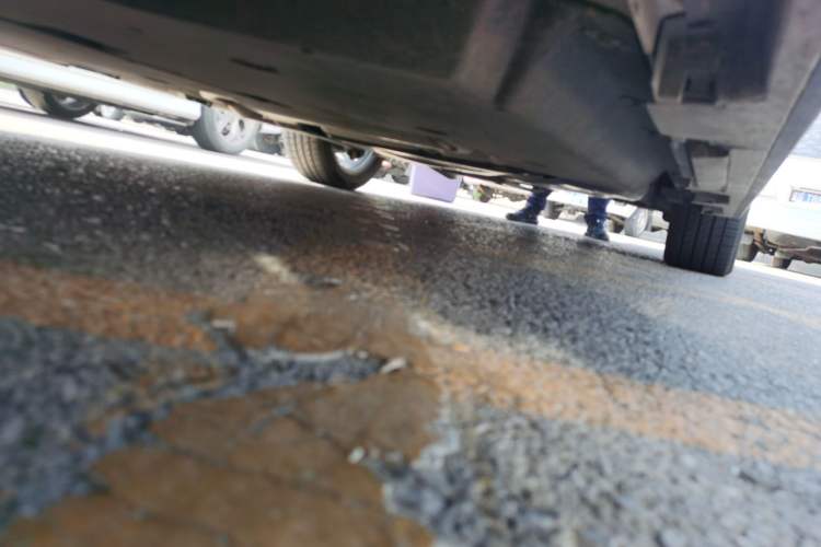 Used Toyota SIENNA 2024 2.5L Hybrid Luxury Edition Chassis Front Left