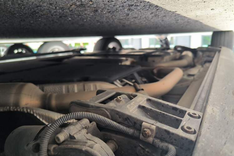 Used Toyota SIENNA 2024 2.5L Hybrid Luxury Edition Chassis Front Right