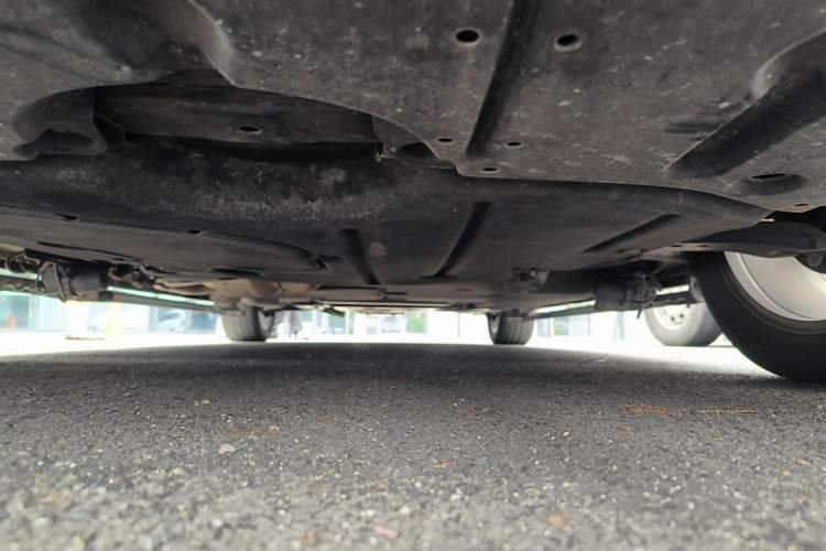 Used Toyota SIENNA 2024 2.5L Hybrid Luxury Edition Chassis Front