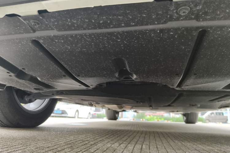 Used Toyota SIENNA 2024 2.5L Hybrid Comfort Edition Chassis Front