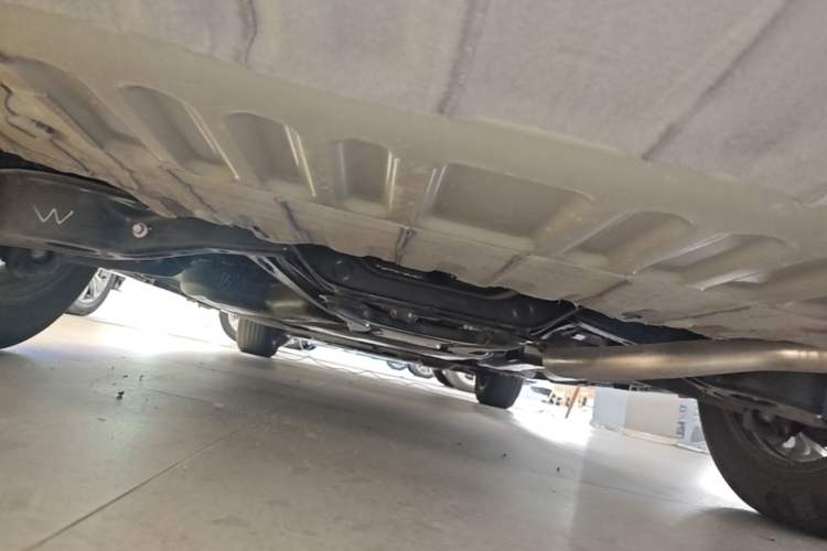 Used Toyota SIENNA 2024 2.5L Hybrid Four-Wheel Drive Prestige Edition Chassis Rear