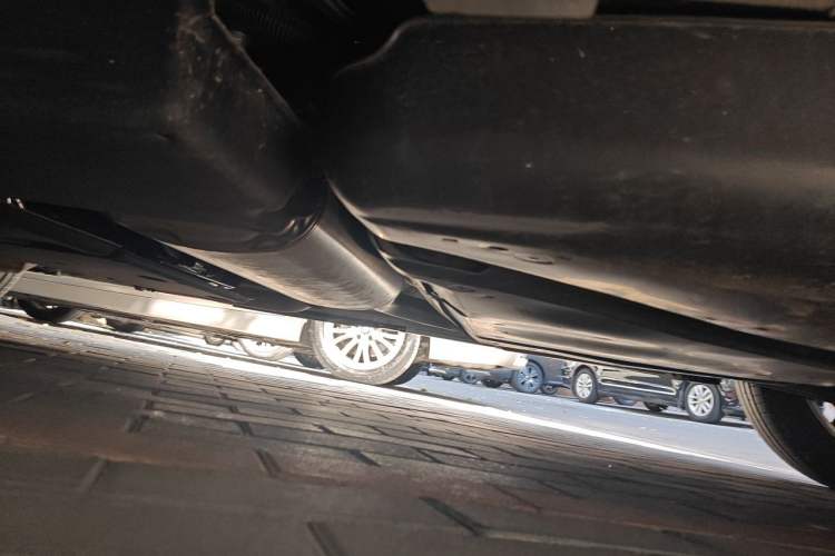 Used Toyota SIENNA 2024 2.5L Hybrid Luxury Edition Chassis Rear Left