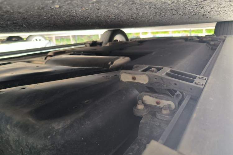 Used Toyota SIENNA 2024 2.5L Hybrid Luxury Edition Chassis Rear Left