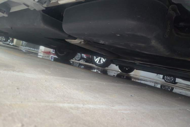 Used Toyota SIENNA 2024 2.5L Hybrid Platinum Edition Chassis Rear Left