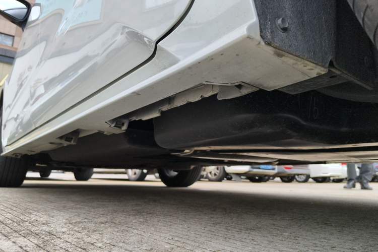 Used Toyota SIENNA 2024 2.5L Hybrid Comfort Edition Chassis Rear Left
