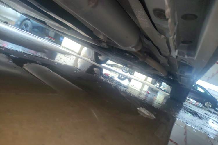Used Toyota SIENNA 2024 2.5L Hybrid Platinum Edition Chassis Rear Right