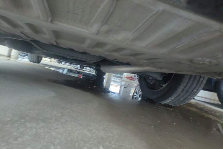 Used Toyota SIENNA 2024 2.5L Hybrid Platinum Edition Chassis Rear