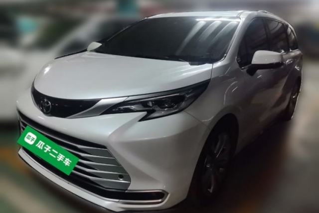 Used Toyota SIENNA 2024 2.5L Hybrid Platinum Edition