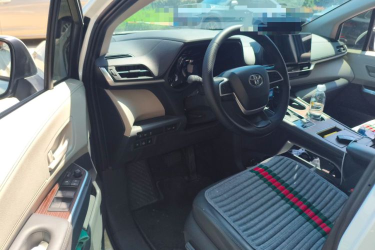 Used Toyota SIENNA 2024 2.5L Hybrid Comfort Edition Driver Seat