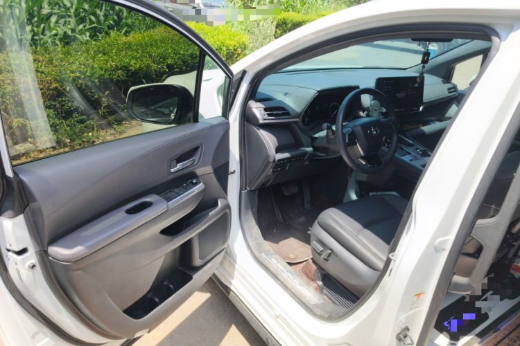 Used Toyota SIENNA 2024 2.5L Hybrid Prestige Deluxe Edition Driver Seat