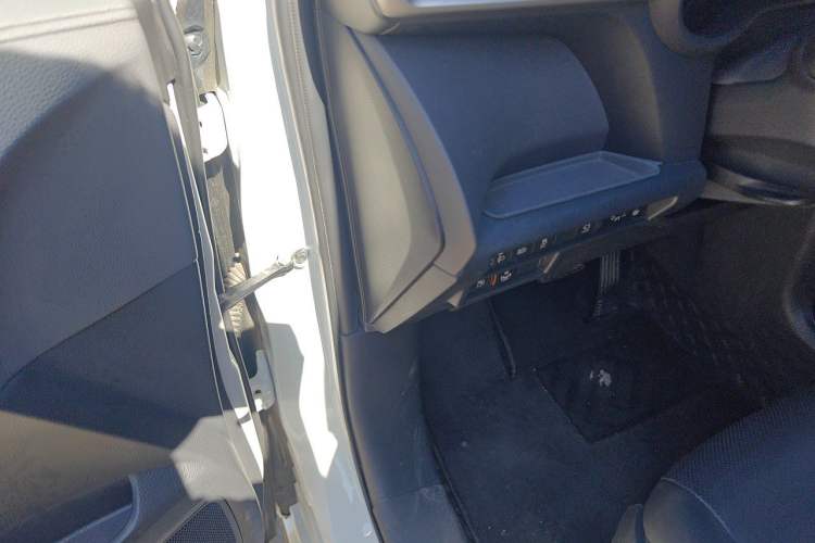 Used Toyota SIENNA 2024 2.5L Hybrid Four-Wheel Drive Prestige Edition Driver Seat