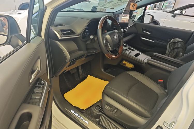 Used Toyota SIENNA 2024 2.5L Hybrid Four-Wheel Drive Prestige Edition Driver Seat