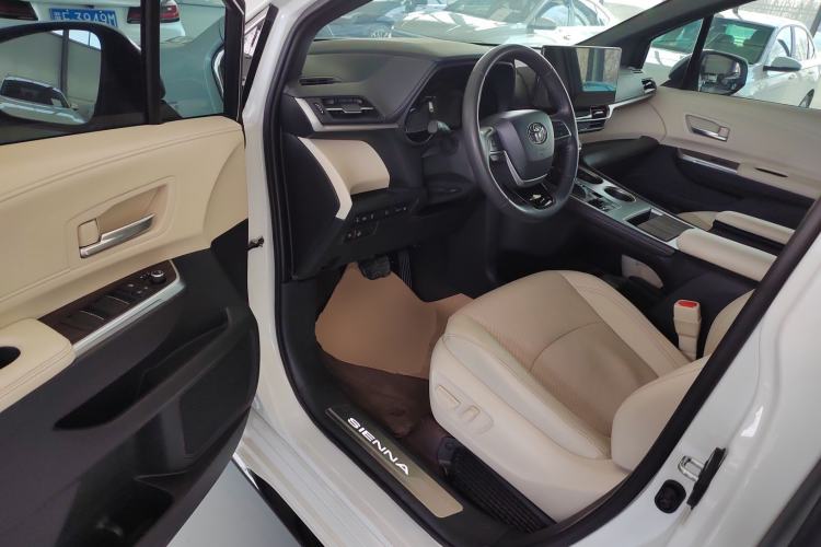 Used Toyota SIENNA 2024 2.5L Hybrid Prestige Deluxe Edition Driver Seat