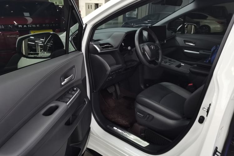 Used Toyota SIENNA 2024 2.5L Hybrid Four-Wheel Drive Prestige Edition Driver Seat