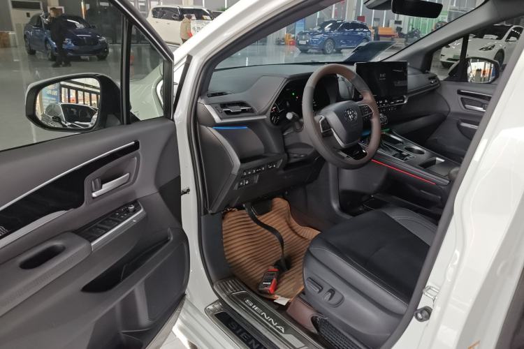 Used Toyota SIENNA 2024 2.5L Hybrid Four-Wheel Drive Prestige Edition Driver Seat
