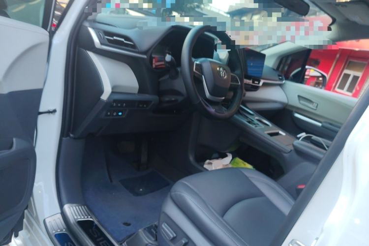 Used Toyota SIENNA 2024 2.5L Hybrid Comfort Edition Driver Seat
