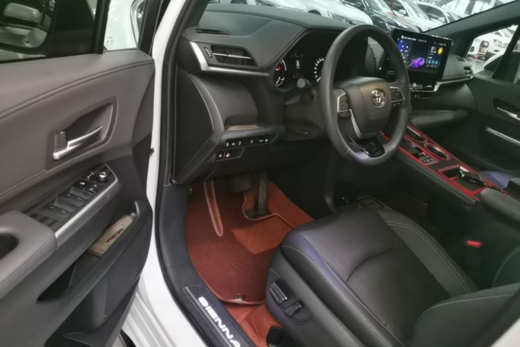 Used Toyota SIENNA 2024 2.5L Hybrid Prestige Deluxe Edition Driver Seat